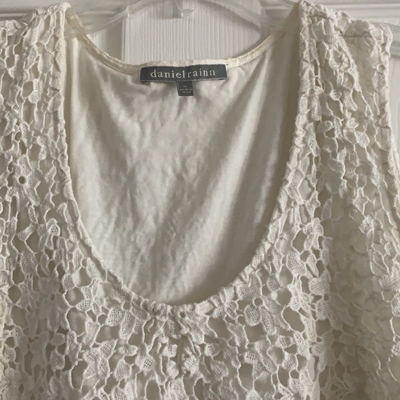 Lace like shell overlay - Picture 2 of 5